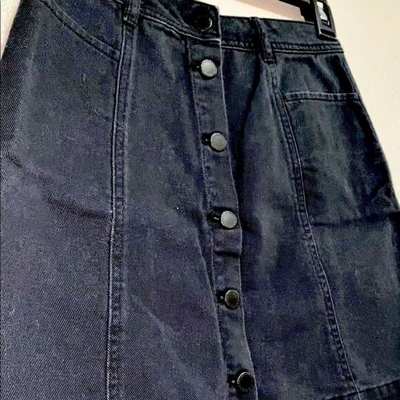 Black Button Down Skirt (2) Divided - Picture 7 of 7